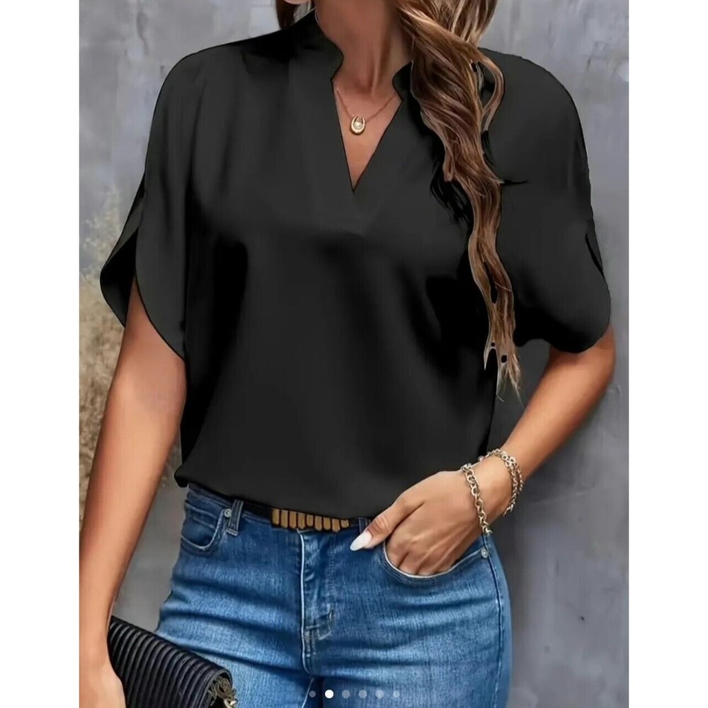 Blouse Women's Medium Short Sleeve Black V-Neck Dressy
